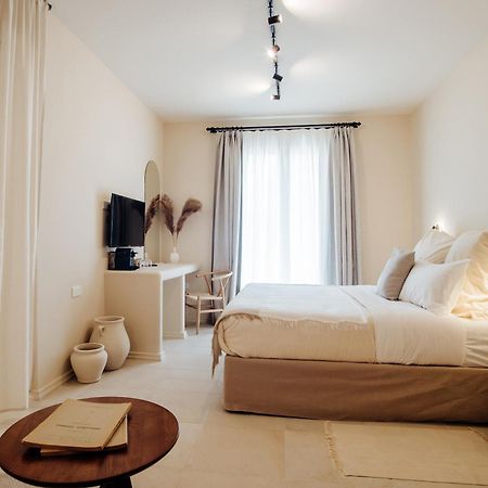 Thymises Boutique Hotel カコペトリア エクステリア 写真