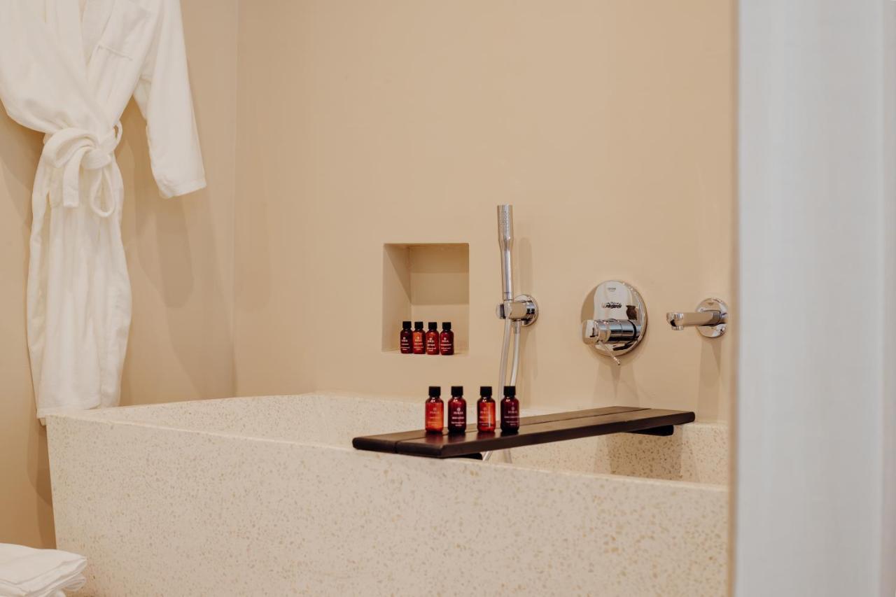 Thymises Boutique Hotel カコペトリア エクステリア 写真