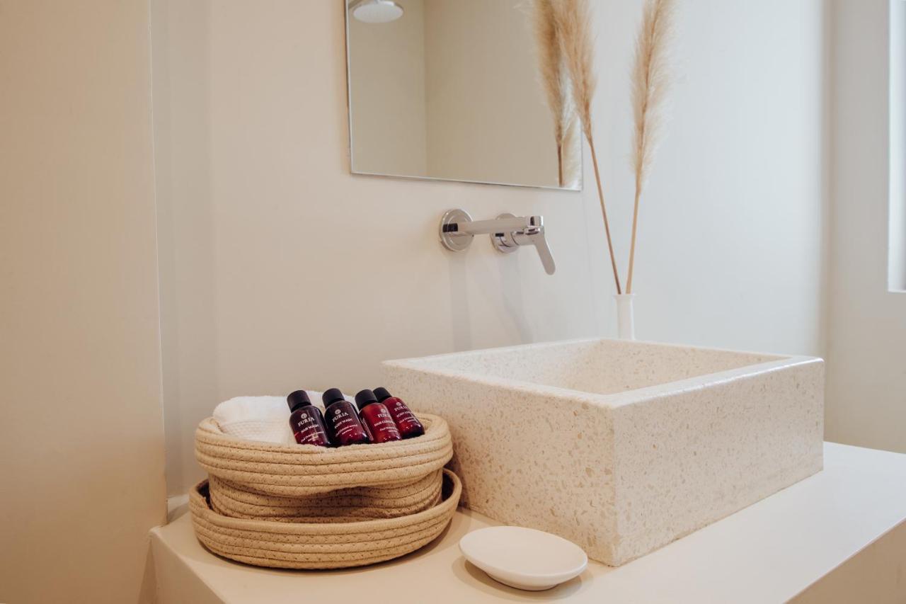 Thymises Boutique Hotel カコペトリア エクステリア 写真