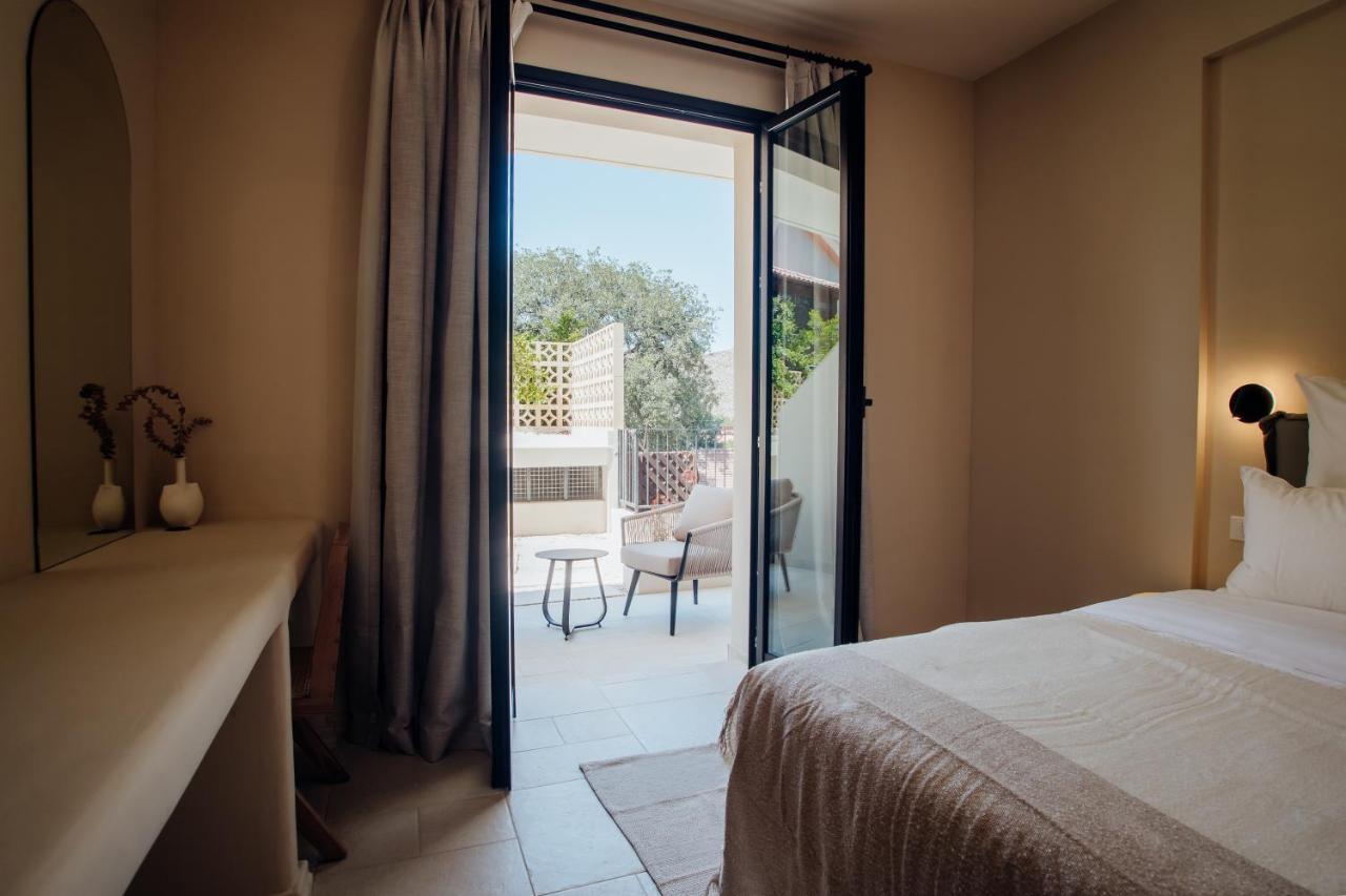 Thymises Boutique Hotel カコペトリア エクステリア 写真